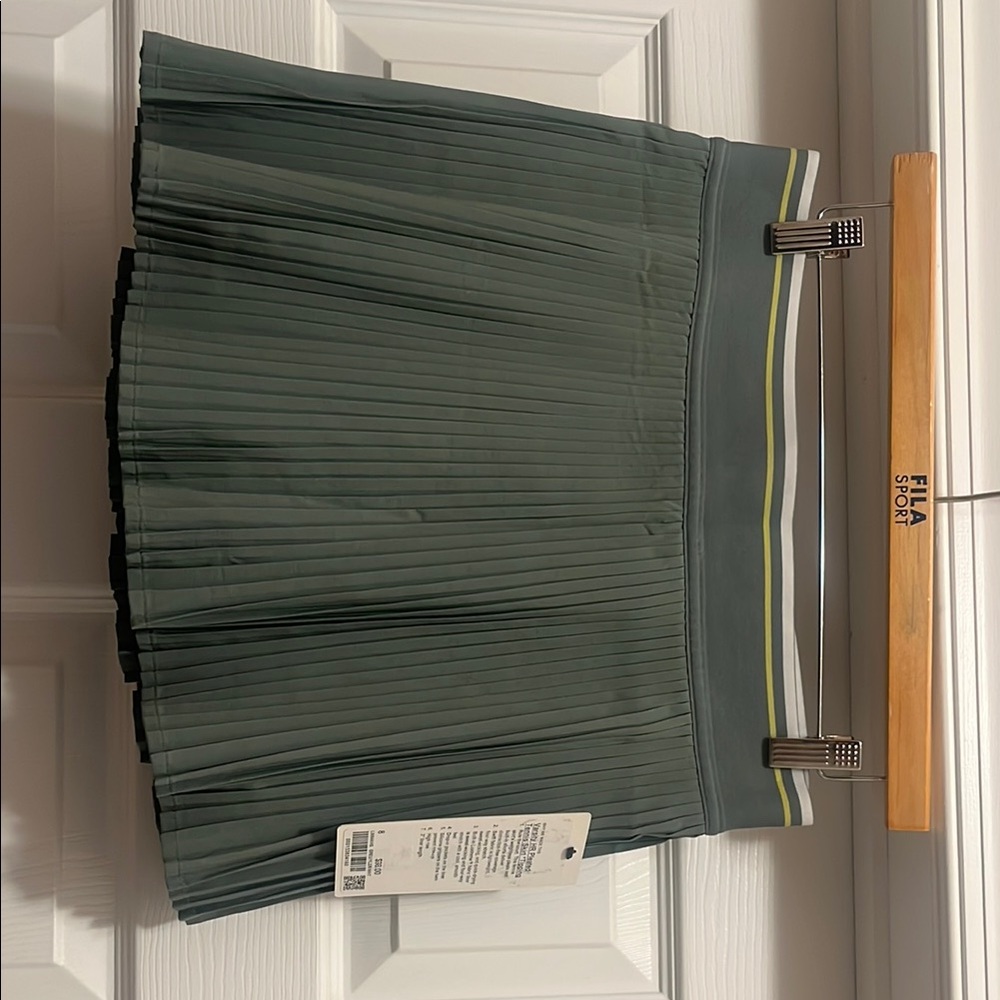 NWT Lululemon Varsity HR Pleated skirt